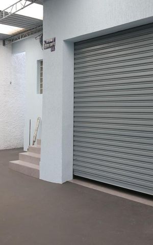 Casa para alugar com 100m², 2 quartos e 3 vagasFachada Interna