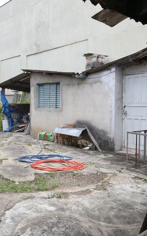 Casa para alugar com 100m², 2 quartos e 3 vagasFundos