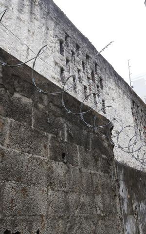 Casa para alugar com 100m², 2 quartos e 3 vagasFundos