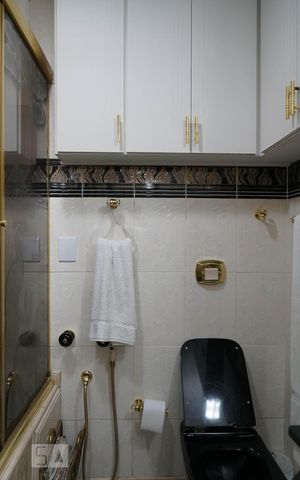 Apartamento à venda com 450m², 3 quartos e 3 vagas Apartamento à venda com 450m², 3 quartos e 3 vagasBanheiro da Suíte