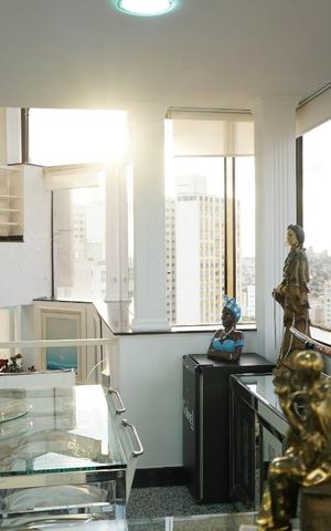 Apartamento à venda com 450m², 3 quartos e 3 vagas Apartamento à venda com 450m², 3 quartos e 3 vagasÁrea Externa
