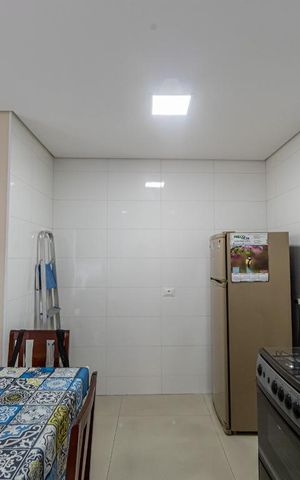 Casa à venda com 90m², 2 quartos e 3 vagas Casa à venda com 90m², 2 quartos e 3 vagasCozinha