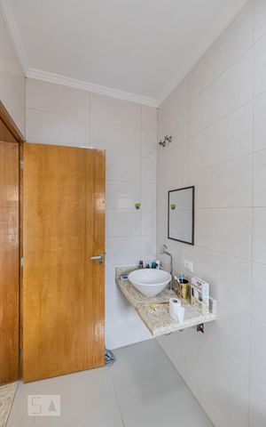Casa à venda com 90m², 2 quartos e 3 vagas Casa à venda com 90m², 2 quartos e 3 vagasBanheiro Suite 1