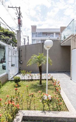 Casa à venda com 90m², 2 quartos e 3 vagas Casa à venda com 90m², 2 quartos e 3 vagasÁrea comum