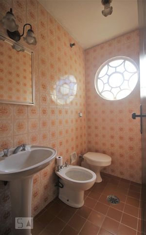 Casa à venda com 130m², 3 quartos e 3 vagasBanheiro