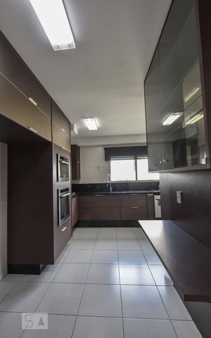 Apartamento à venda com 230m², 3 quartos e 3 vagasCozinha