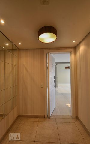 Apartamento à venda com 230m², 3 quartos e 3 vagasHall