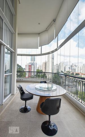Apartamento à venda com 230m², 3 quartos e 3 vagasVaranda Gourmet 