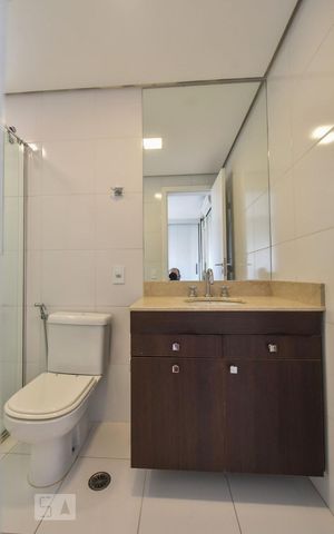 Apartamento à venda com 230m², 3 quartos e 3 vagasBanheiro Suíte 03 