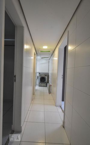 Apartamento à venda com 230m², 3 quartos e 3 vagasLavanderia 