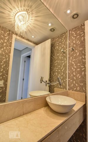 Apartamento à venda com 230m², 3 quartos e 3 vagasLavabo Central 