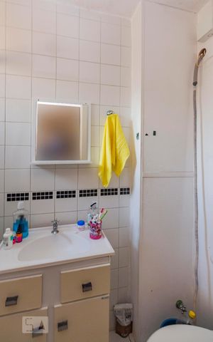Apartamento à venda com 38m², 2 quartos e 1 vaga Apartamento à venda com 38m², 2 quartos e 1 vagaBanheiro