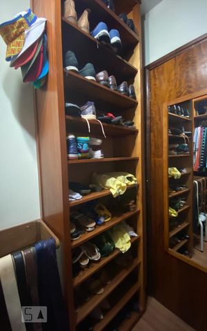 Apartamento à venda com 119m², 3 quartos e 2 vagasCloset da Suíte 1