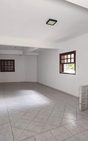 Casa para alugar com 242m², 3 quartos e 2 vagas Casa para alugar com 242m², 3 quartos e 2 vagasSala 1