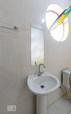 Casa à venda com 120m², 4 quartos e 4 vagasBanheiro da Suíte 2