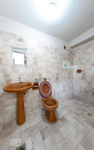 Casa à venda com 120m², 4 quartos e 4 vagasBanheiro de Serviço