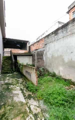 Casa à venda com 120m², 4 quartos e 4 vagasQuintal