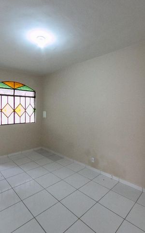 Casa à venda com 120m², 4 quartos e 4 vagasSala