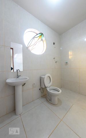Casa à venda com 120m², 4 quartos e 4 vagasBanheiro da Suíte 2