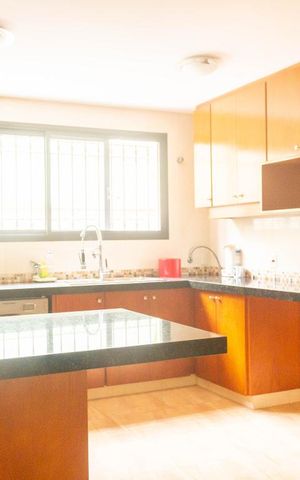 Casa para alugar com 600m², 7 quartos e 6 vagas Casa para alugar com 600m², 7 quartos e 6 vagasCozinha
