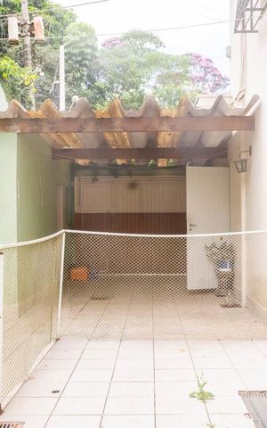 Casa para alugar com 600m², 7 quartos e 6 vagas Casa para alugar com 600m², 7 quartos e 6 vagasEntrada de Serviço