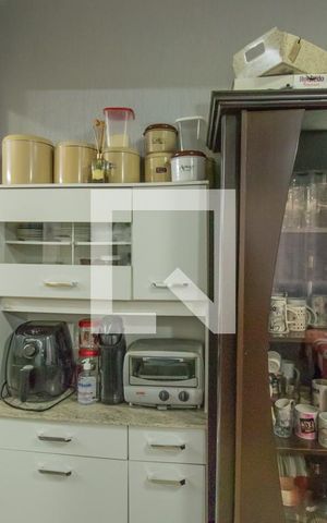 Casa à venda com 257m², 4 quartos e 2 vagasCozinha 