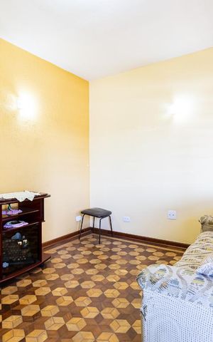 Casa à venda com 200m², 3 quartos e 3 vagas Casa à venda com 200m², 3 quartos e 3 vagasSala