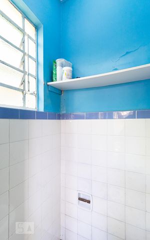 Casa à venda com 200m², 3 quartos e 3 vagas Casa à venda com 200m², 3 quartos e 3 vagasBanheiro de Serviço