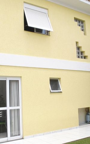 Casa à venda com 390m², 3 quartos e 4 vagasFachada
