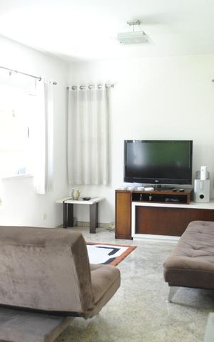 Casa à venda com 390m², 3 quartos e 4 vagasSala