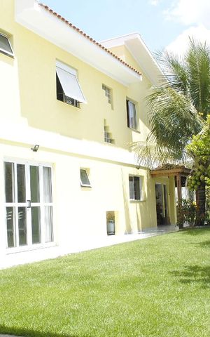 Casa à venda com 390m², 3 quartos e 4 vagasFachada