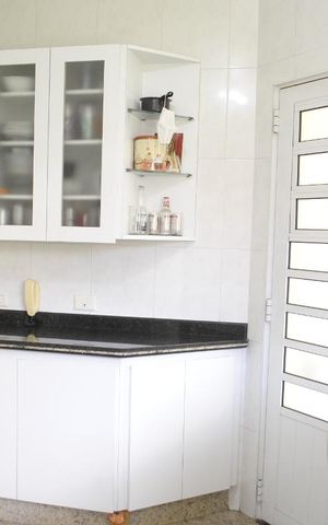 Casa à venda com 390m², 3 quartos e 4 vagasCozinha