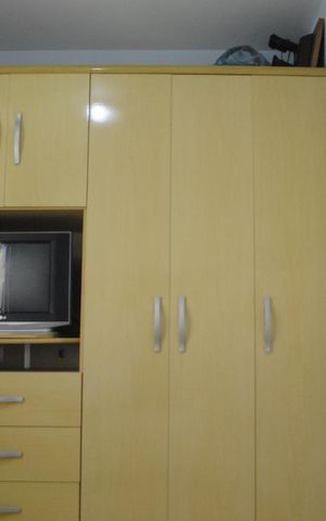 Casa à venda com 390m², 3 quartos e 4 vagasQuarto 2 - Armários
