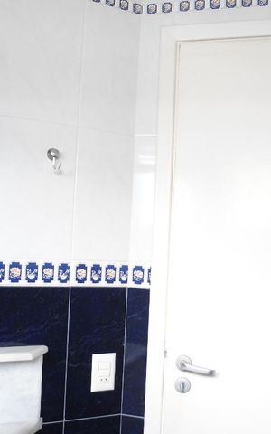Casa à venda com 390m², 3 quartos e 4 vagasBanheiro Corredor