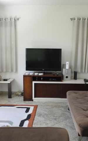 Casa à venda com 390m², 3 quartos e 4 vagasSala