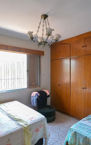 Casa à venda com 320m², 4 quartos e 3 vagas Casa à venda com 320m², 4 quartos e 3 vagasQuarto 2