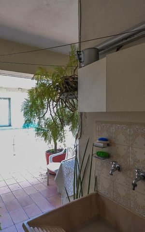 Casa à venda com 320m², 4 quartos e 3 vagas Casa à venda com 320m², 4 quartos e 3 vagasArea de Serviço