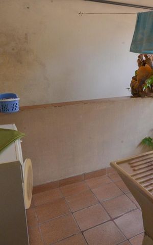 Casa à venda com 320m², 4 quartos e 3 vagas Casa à venda com 320m², 4 quartos e 3 vagasArea de Serviço