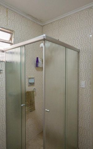 Casa à venda com 320m², 4 quartos e 3 vagas Casa à venda com 320m², 4 quartos e 3 vagasBanheiro Social