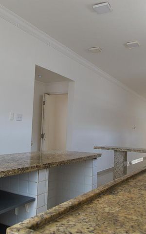 Casa à venda com 240m², 3 quartos e 4 vagas Casa à venda com 240m², 3 quartos e 4 vagasCozinha