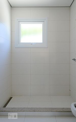 Casa de condomínio à venda com 276m², 3 quartos e 3 vagas Casa de condomínio à venda com 276m², 3 quartos e 3 vagassuíte 2