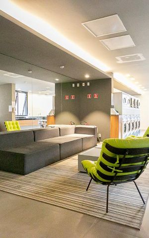 Studio à venda com 32m², 1 quarto e 1 vaga Studio à venda com 32m², 1 quarto e 1 vagaÁrea Comum - Lavanderia