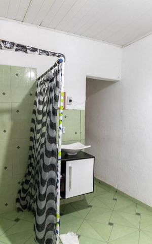 Casa à venda com 360m², 2 quartos e sem vaga Casa à venda com 360m², 2 quartos e sem vagaBanheiro