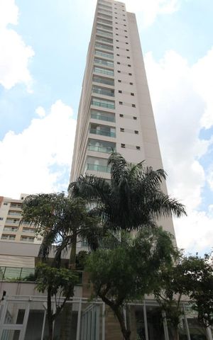 Apartamento à venda com 170m², 3 quartos e 3 vagasFachada