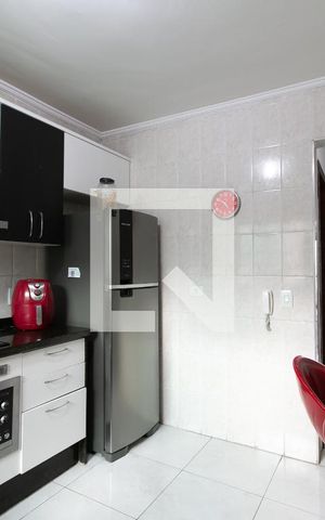 Casa à venda com 180m², 3 quartos e 2 vagas Casa à venda com 180m², 3 quartos e 2 vagasCozinha - Armários