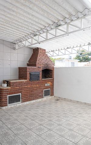 Casa à venda com 321m², 3 quartos e 3 vagas Casa à venda com 321m², 3 quartos e 3 vagasQuintal