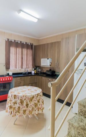 Casa à venda com 120m², 3 quartos e 3 vagas Casa à venda com 120m², 3 quartos e 3 vagasCozinha