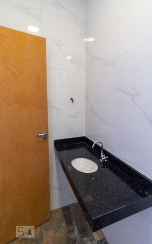 Casa para alugar com 130m², 3 quartos e 1 vagaBanheiro da Suíte