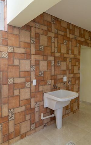 Casa para alugar com 130m², 3 quartos e 1 vagaÁrea de Serviço