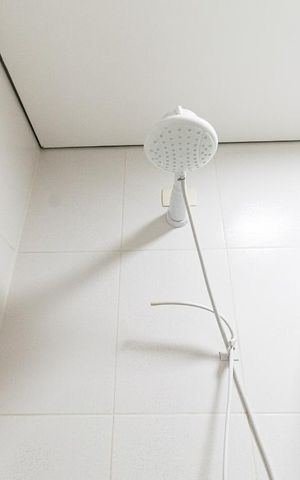 Casa à venda com 420m², 3 quartos e 4 vagas Casa à venda com 420m², 3 quartos e 4 vagasBanheiro da Suíte 2